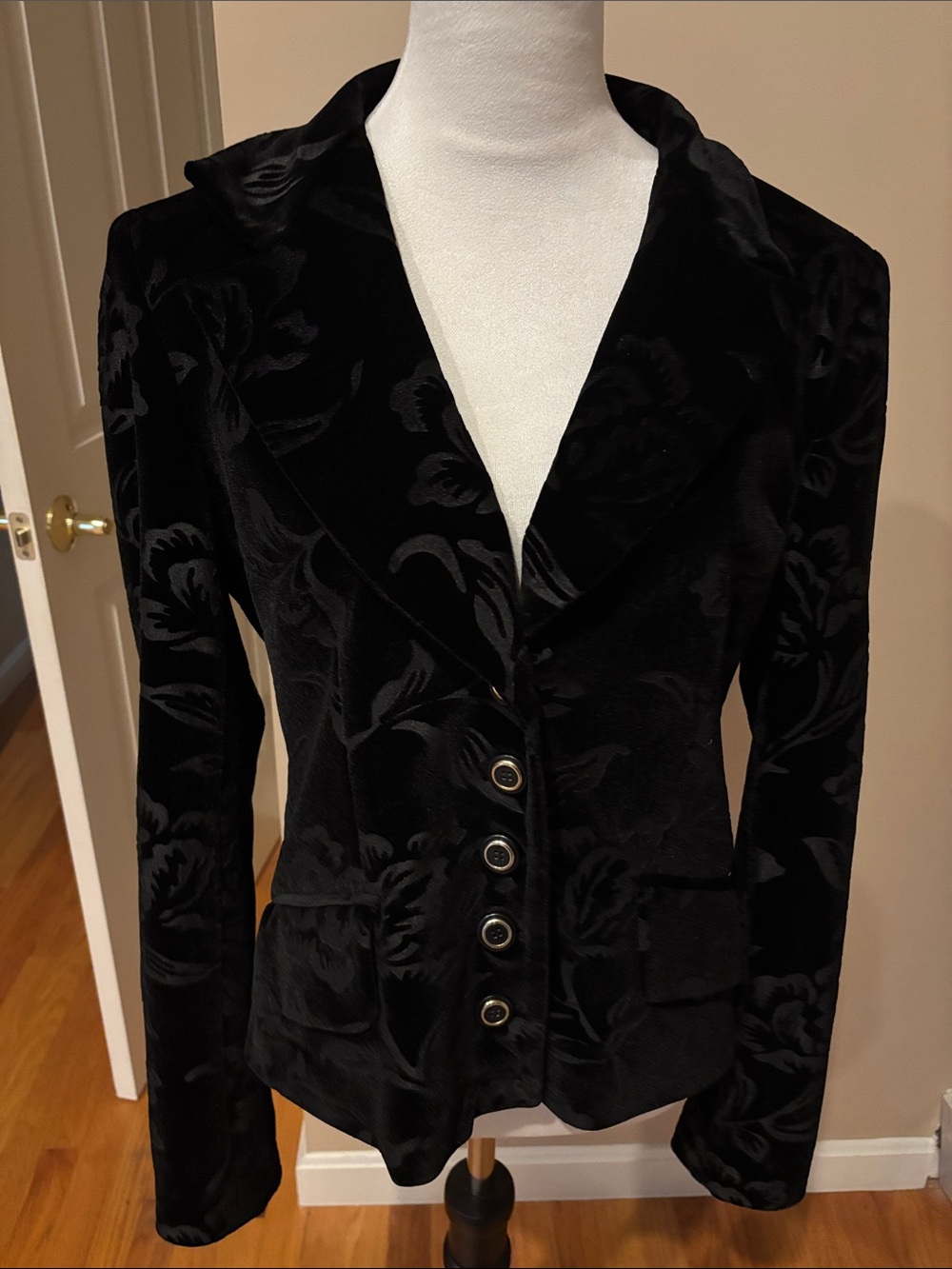 Dolce & Gabbana Black Floral Velvet Blazer